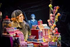 Original London Cast - Photo by Johan Persson (from the official website)