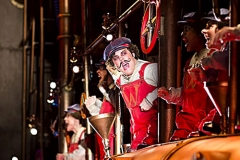 Original London Cast - Photo by Helen Maybanks (from the official website)