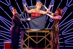 Magic Goes Wrong, London Cast, 2021 (c) Mischief Theatre