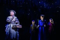 Mary Poppins London Company 2023 - Petula Clark as Bird Woman, Zizi Strallen as Mary Poppins, Logan Clark as Michael Banks and Ellie Kit Jones as Jane Banks. Photo by Johan Persson