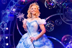 Suzie Mathers (Glinda). Photo by Matt Crockett (from the Wicked London website)