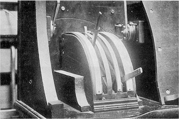 Lighting controls for the three-colour organ