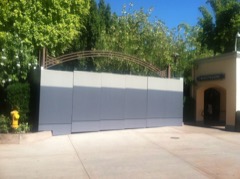 Amphitheatre entrance closed off (29 September 2013, theStudioTour.com)