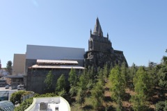 Finished Hogwarts Castle (April 2016, theatrecrafts.com)